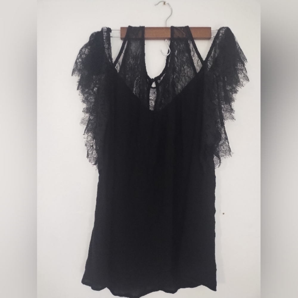 Umgee Eyelash Lace And Gauze On Off Shoulder Top Sz L Like New